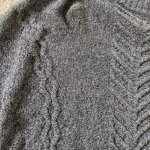 Gap Chunky Knit Cable Dark Gray Sweater - Picture 2 of 5